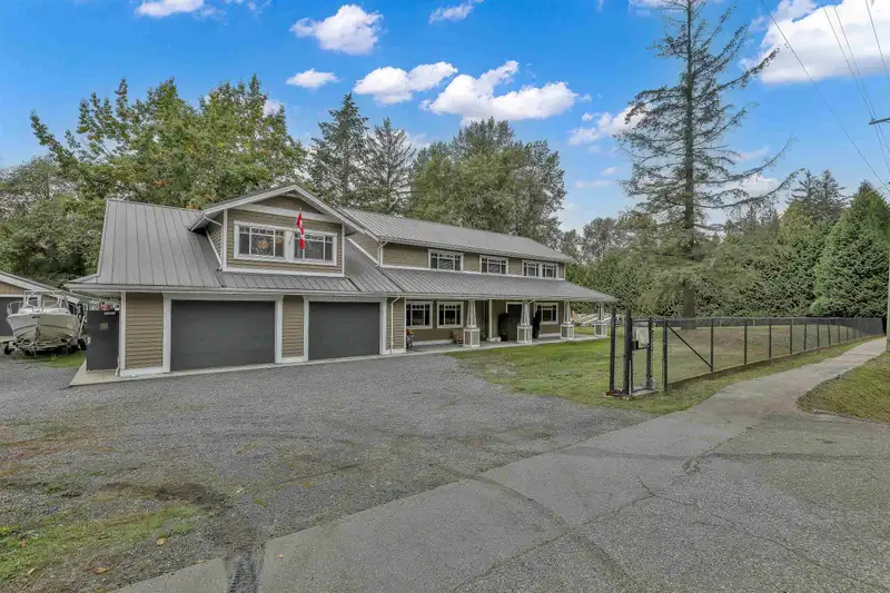 2831 184 STREET - photo 2 of 40