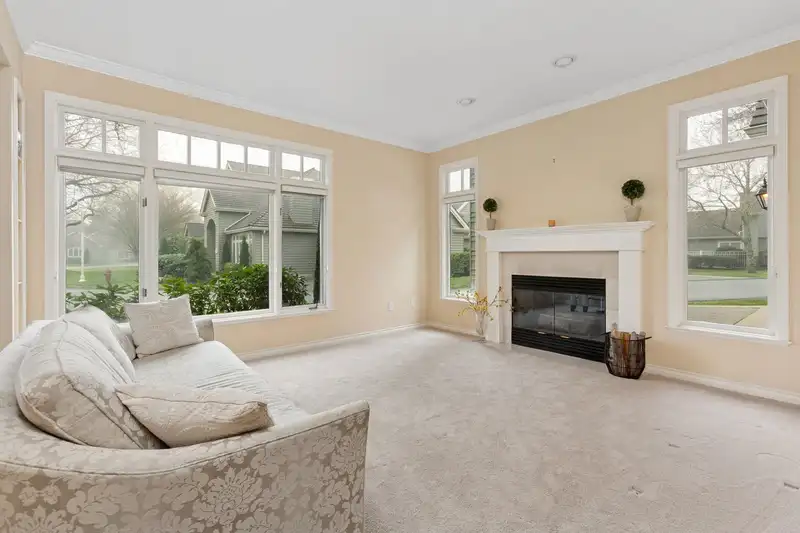 125 6505 3 AVENUE - photo 4 of 39