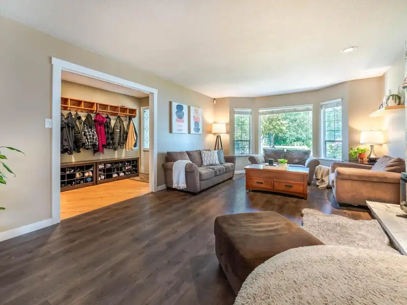 10600 ATHABASCA DRIVE - photo 2 of 28