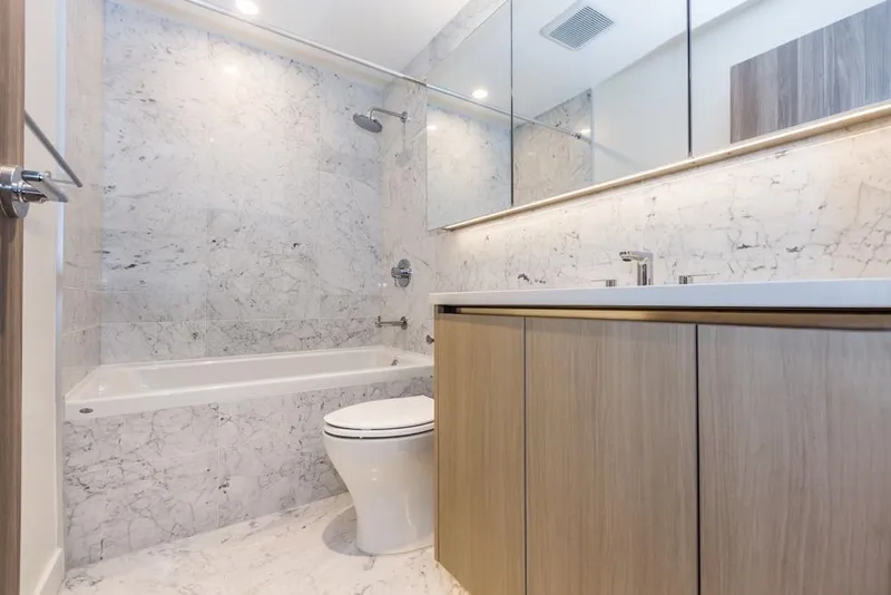 2005 4720 LOUGHEED HIGHWAY - photo 3 of 17