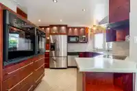 101 69 JAMIESON COURT - thumbnail 1