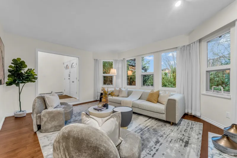 3661 BLENHEIM STREET - photo 3 of 25