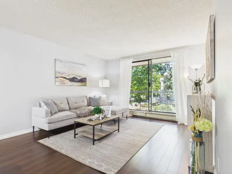 220 8411 ACKROYD - photo 1 of 27