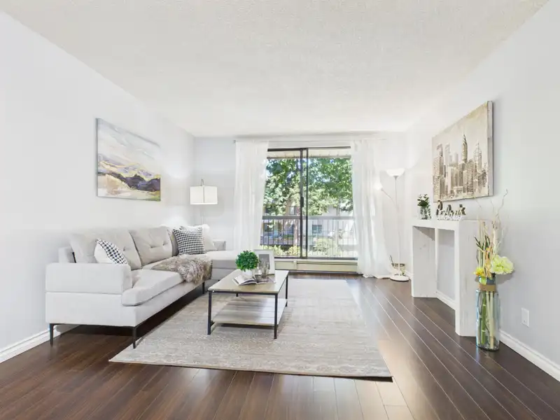 220 8411 ACKROYD - photo 2 of 27