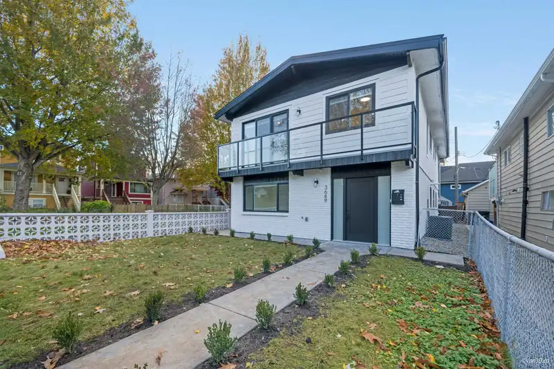 3649 PRINCE ALBERT STREET - photo 2 of 40
