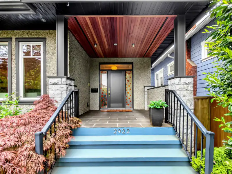2922 W 41ST AVENUE - photo 3 of 40