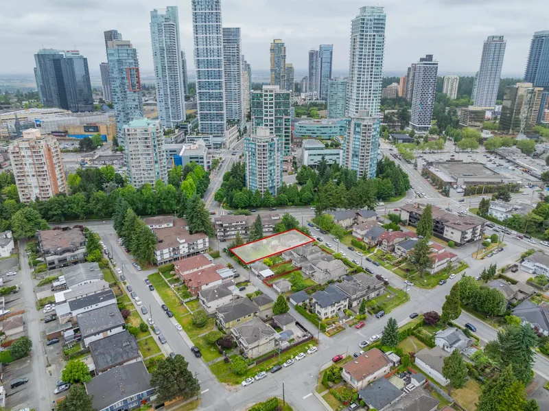 5864 PIONEER AVENUE - photo 4 of 20