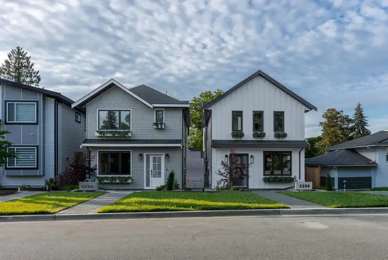 101 2255 LOBB AVENUE - photo 1 of 28