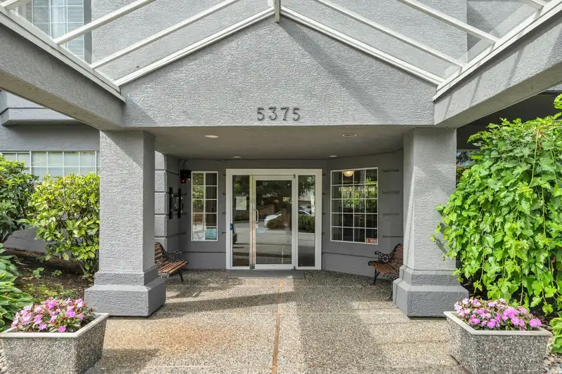 314 5375 205 STREET - photo 4 of 40