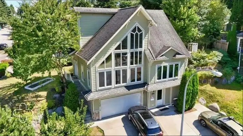 13848 116 AVENUE - photo 1 of 21
