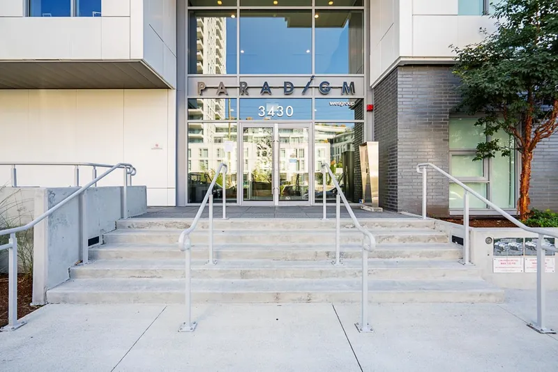 114 3430 E KENT AVENUE SOUTH - photo 2 of 25