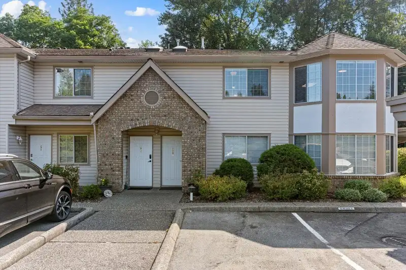 50 3110 TRAFALGAR STREET - photo 1 of 29