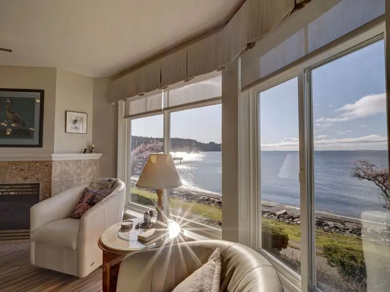 205 5470 INLET AVENUE - photo 1 of 25