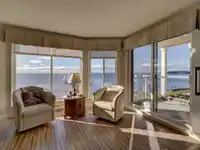 205 5470 INLET AVENUE - thumbnail 4