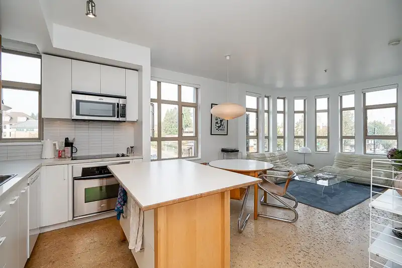 303 2828 MAIN STREET - photo 4 of 29
