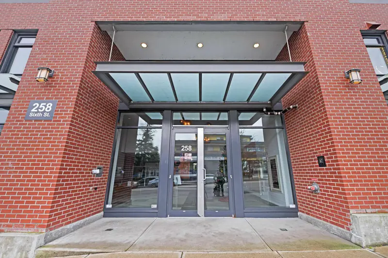 110 258 SIXTH STREET - photo 3 of 25