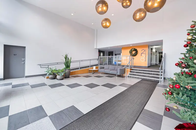 110 258 SIXTH STREET - photo 4 of 25