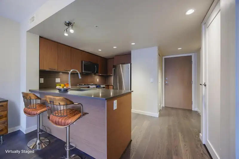 306 95 MOODY STREET - photo 4 of 36