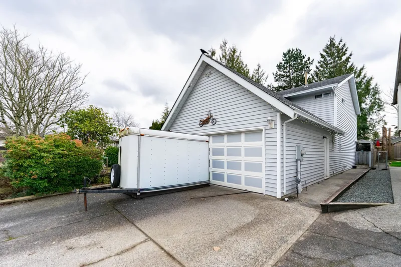 15098 98A AVENUE - photo 2 of 25