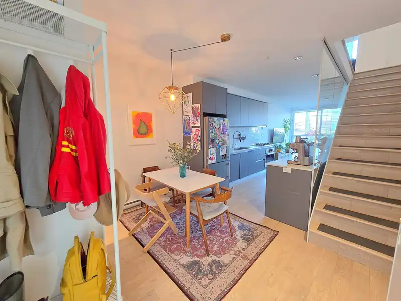 311 1647 E PENDER STREET - photo 3 of 40