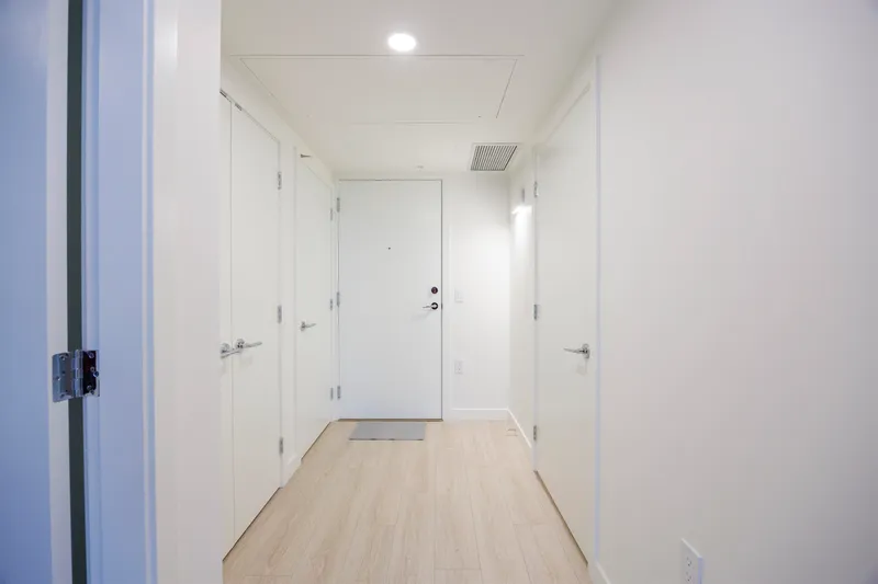 1104 13675 107A AVENUE - photo 4 of 25