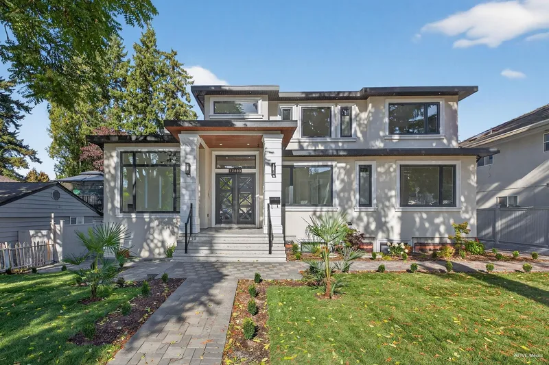 12893 107 AVENUE - photo 1 of 22