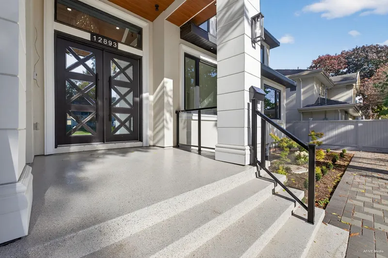 12893 107 AVENUE - photo 4 of 22