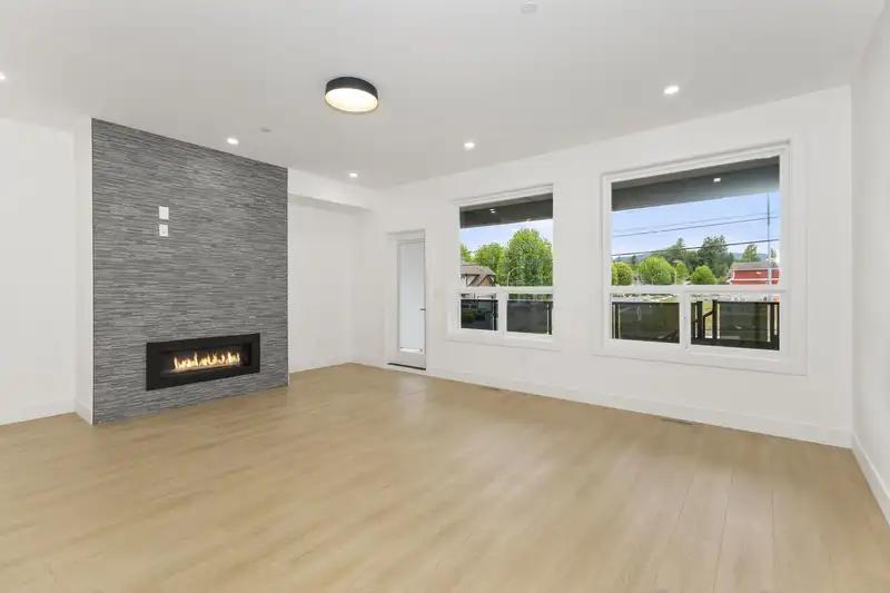 32513 HIGGINBOTTOM COURT - photo 3 of 34
