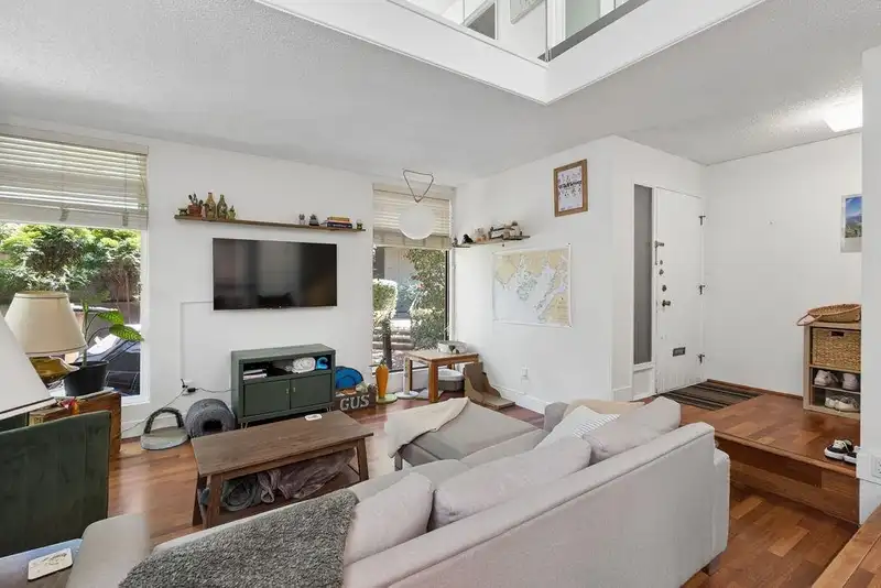 4430 YEW STREET - photo 3 of 25