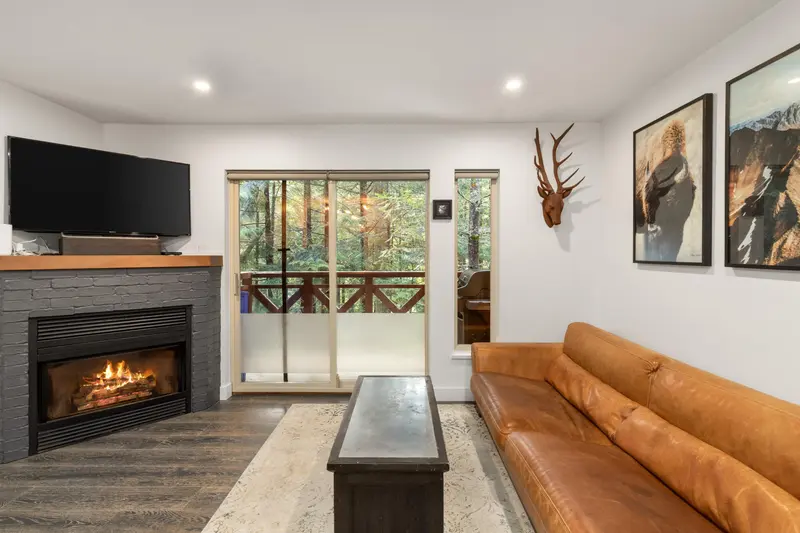 113 3070 HILLCREST DRIVE - photo 1 of 15