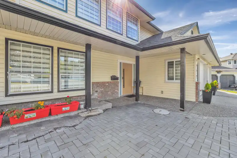2952 SIDONI PLACE - photo 2 of 33