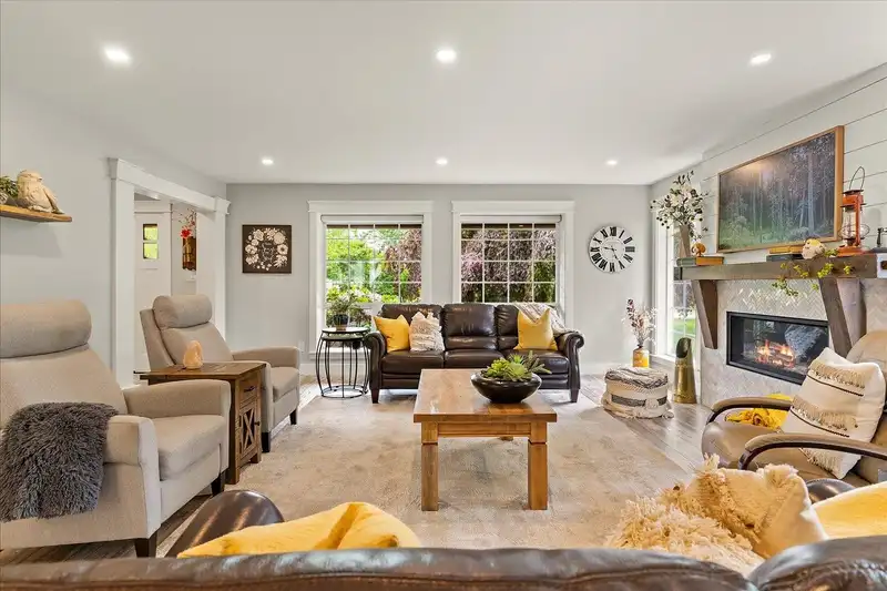 1501 JOHNSON ROAD - photo 4 of 33