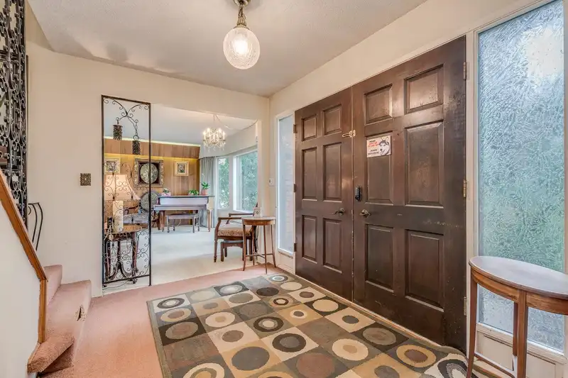 1076 WALALEE DRIVE - photo 2 of 40