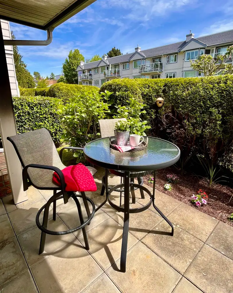 111 13959 16 AVENUE - photo 1 of 26