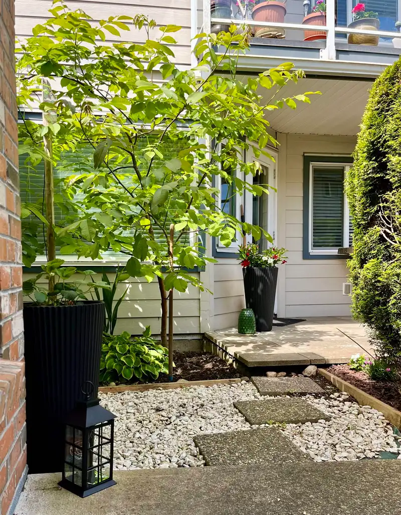 111 13959 16 AVENUE - photo 2 of 26