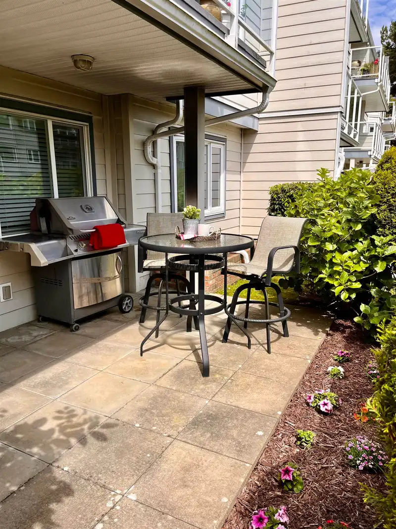 111 13959 16 AVENUE - photo 3 of 26