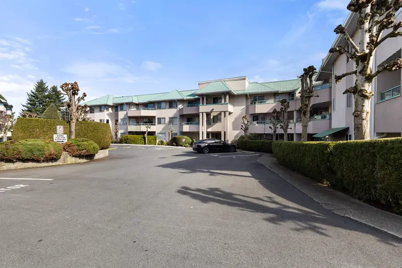 224 33175 OLD YALE ROAD - photo 2 of 25