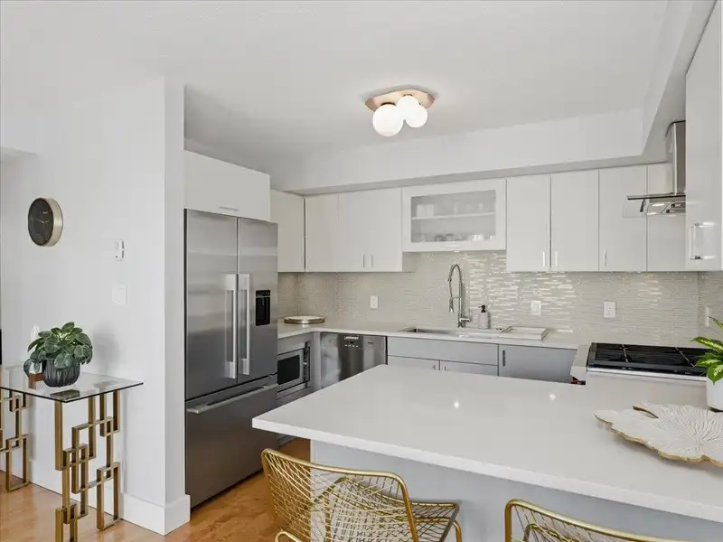 805 1238 RICHARDS STREET - photo 4 of 36