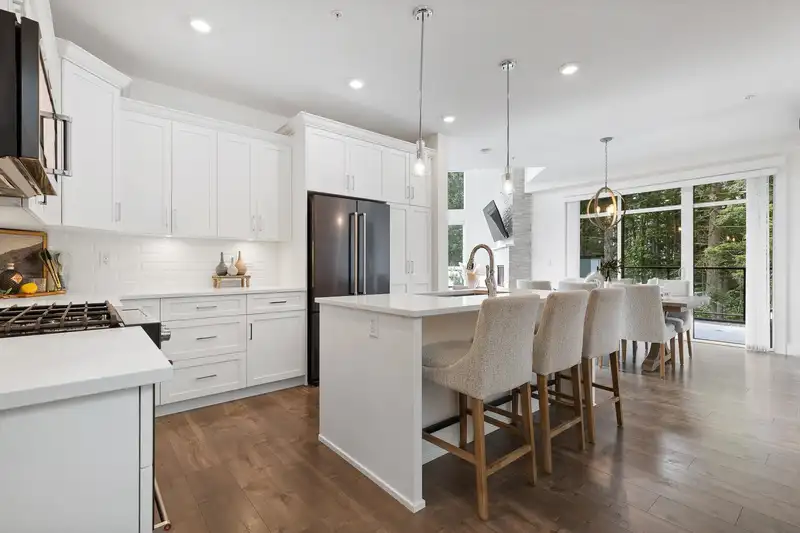 502 5380 TYEE LANE - photo 3 of 34