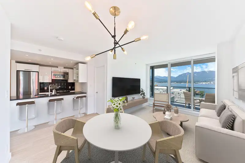 1004 933 E HASTINGS STREET - photo 1 of 34