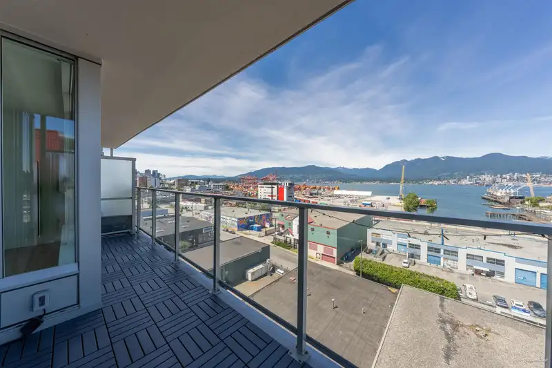 1004 933 E HASTINGS STREET - photo 4 of 34