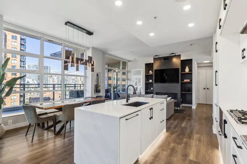 1401 1205 HOWE STREET - photo 1 of 40