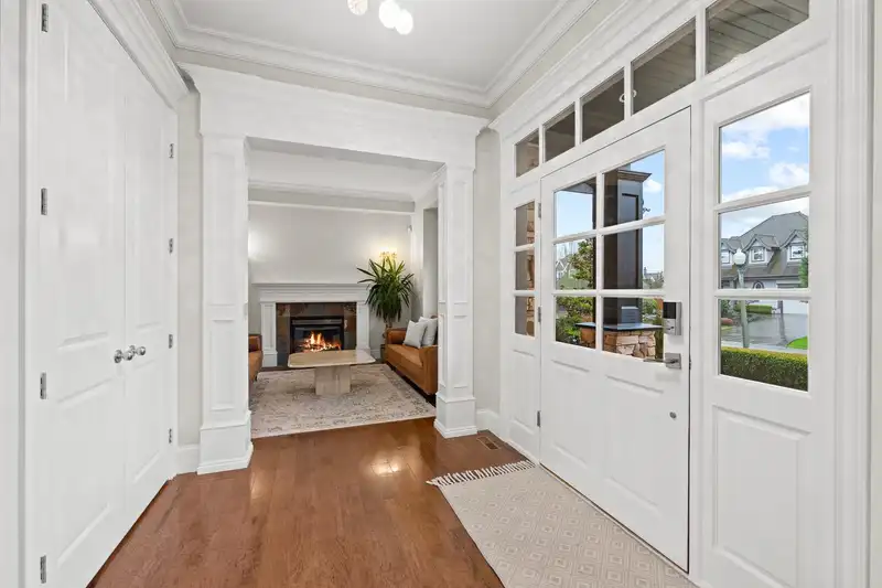 15963 DEVONSHIRE DRIVE - photo 3 of 36