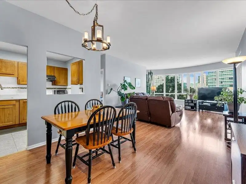 202 6220 MCKAY AVENUE - photo 4 of 30