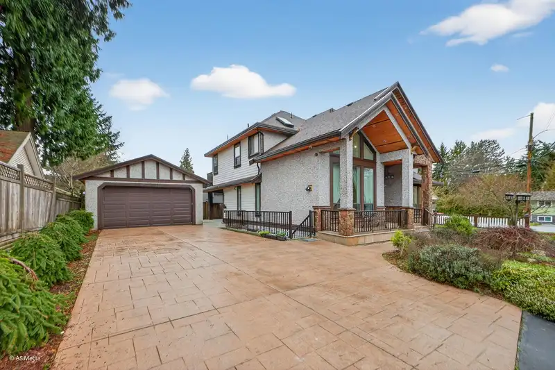 9543 119A STREET - photo 3 of 40