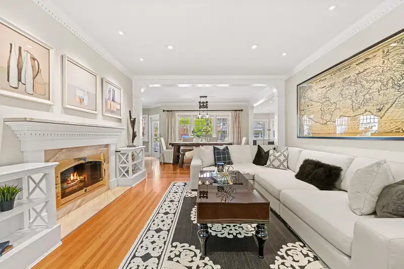 4177 W 15TH AVENUE - photo 3 of 35