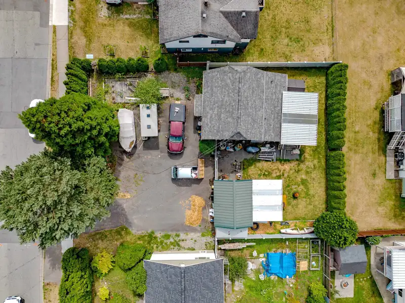 8769 112TH STREET - photo 2 of 17