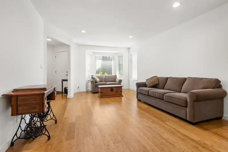 3371 CHATHAM STREET - photo 3 of 40