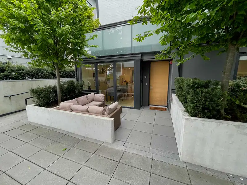 101 649 E 3RD STREET - photo 1 of 40