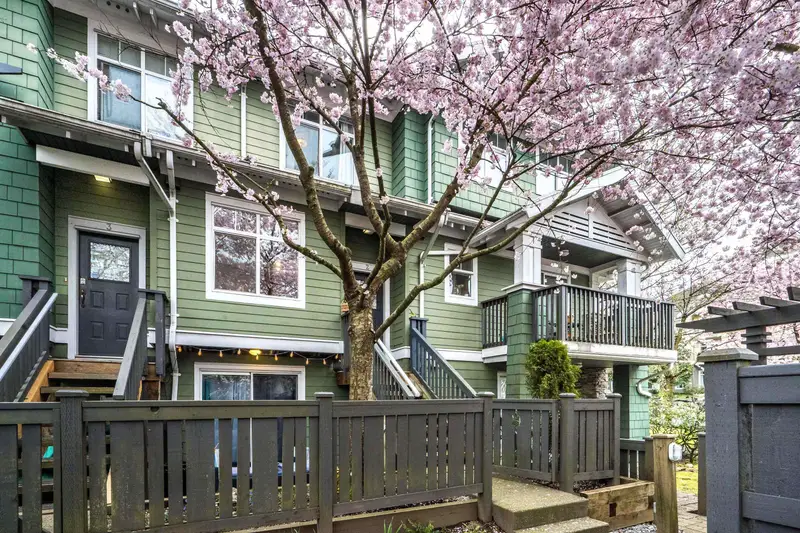 2 15233 34 AVENUE - photo 1 of 25